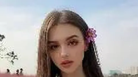 延吉韩星尝米酒米肠惊呼未知，揭秘正宗韩国美食风味！