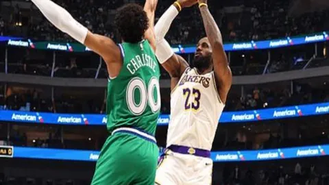 辽篮迎战山东！李晓旭战况未定，高诗岩对垒赵继伟，杨鸣战术揭晓在即