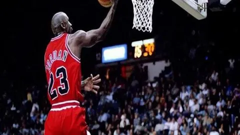 “狼队与森林半场平分秋色0-0，热苏斯进球存疑，狼队射门寥寥仅1次引关注！”